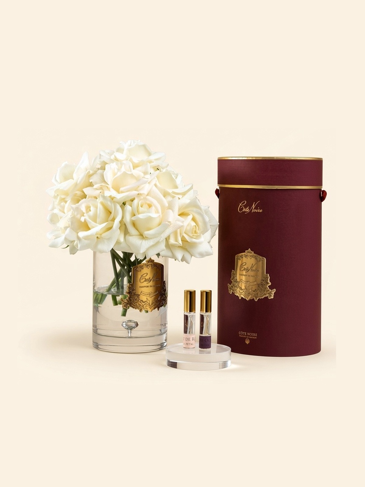 Luxury Grand Bouquet — розы, розовый шампань, золотая эмблема