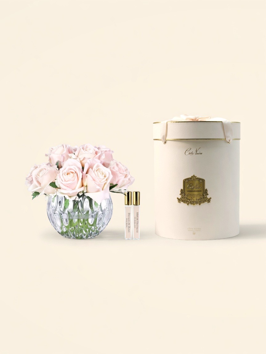 Luxury Round Bouquet — 13 бутонов роз, розовый шампань