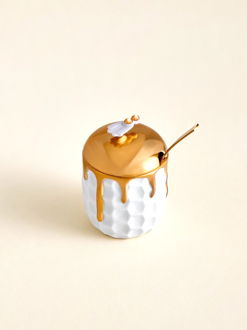 Beehive — Honeypot with Spoon