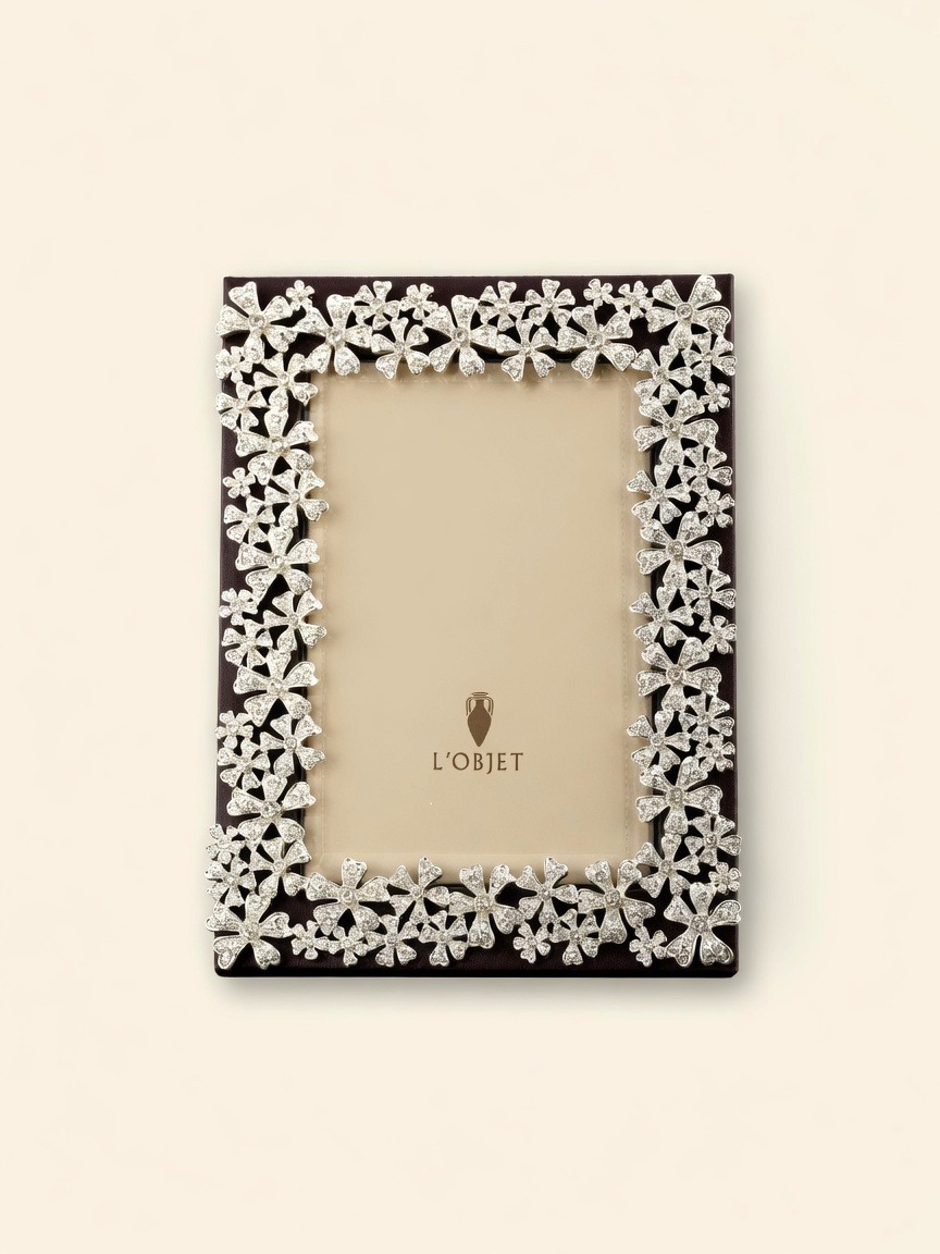 Garland — Frame for 5×7 Photo, Platinum, White Crystals