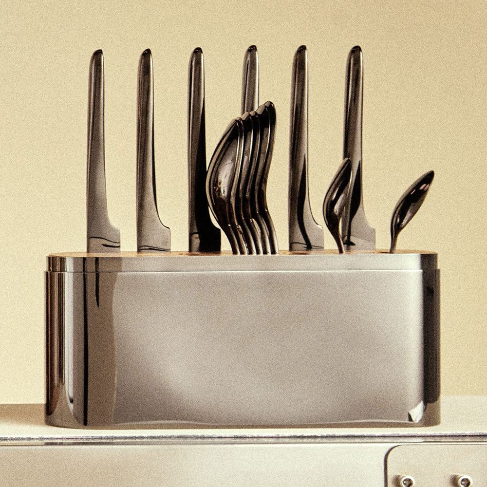 Black Stainless Steel Case 4