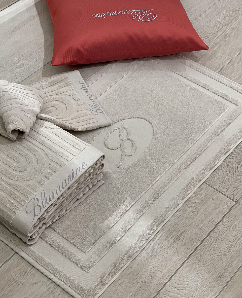 Bathmat Monogram 140×70