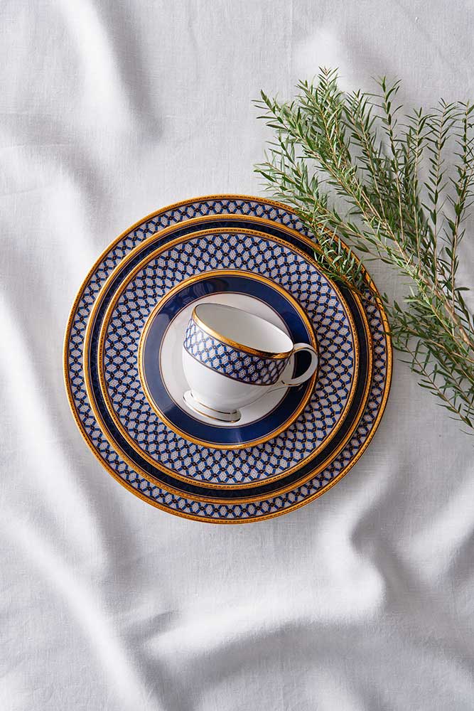 Blueshire Dinner and Tea set for 6 people by Noritake. 3