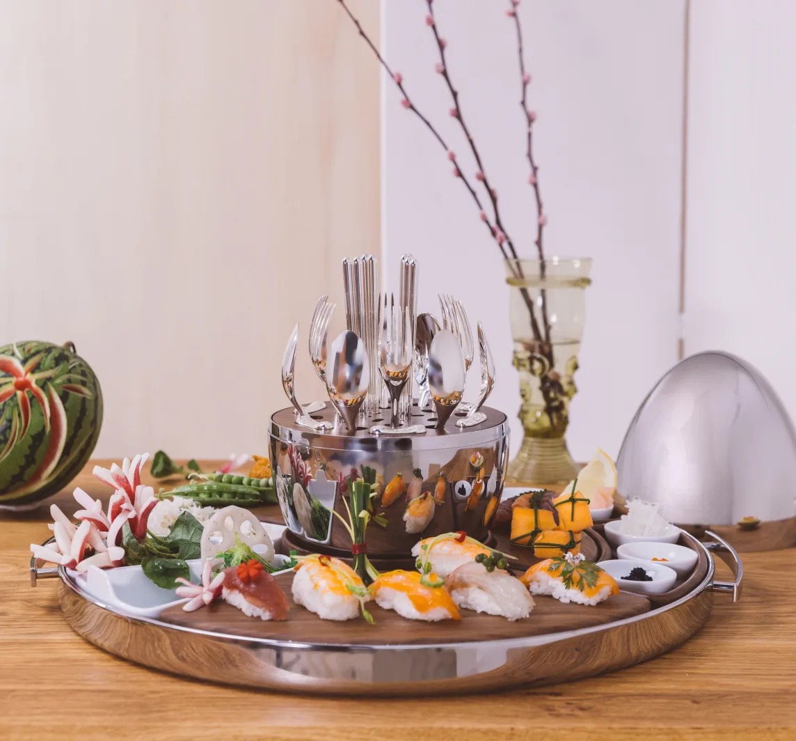 Christofle Asia Party round tray with handles 3