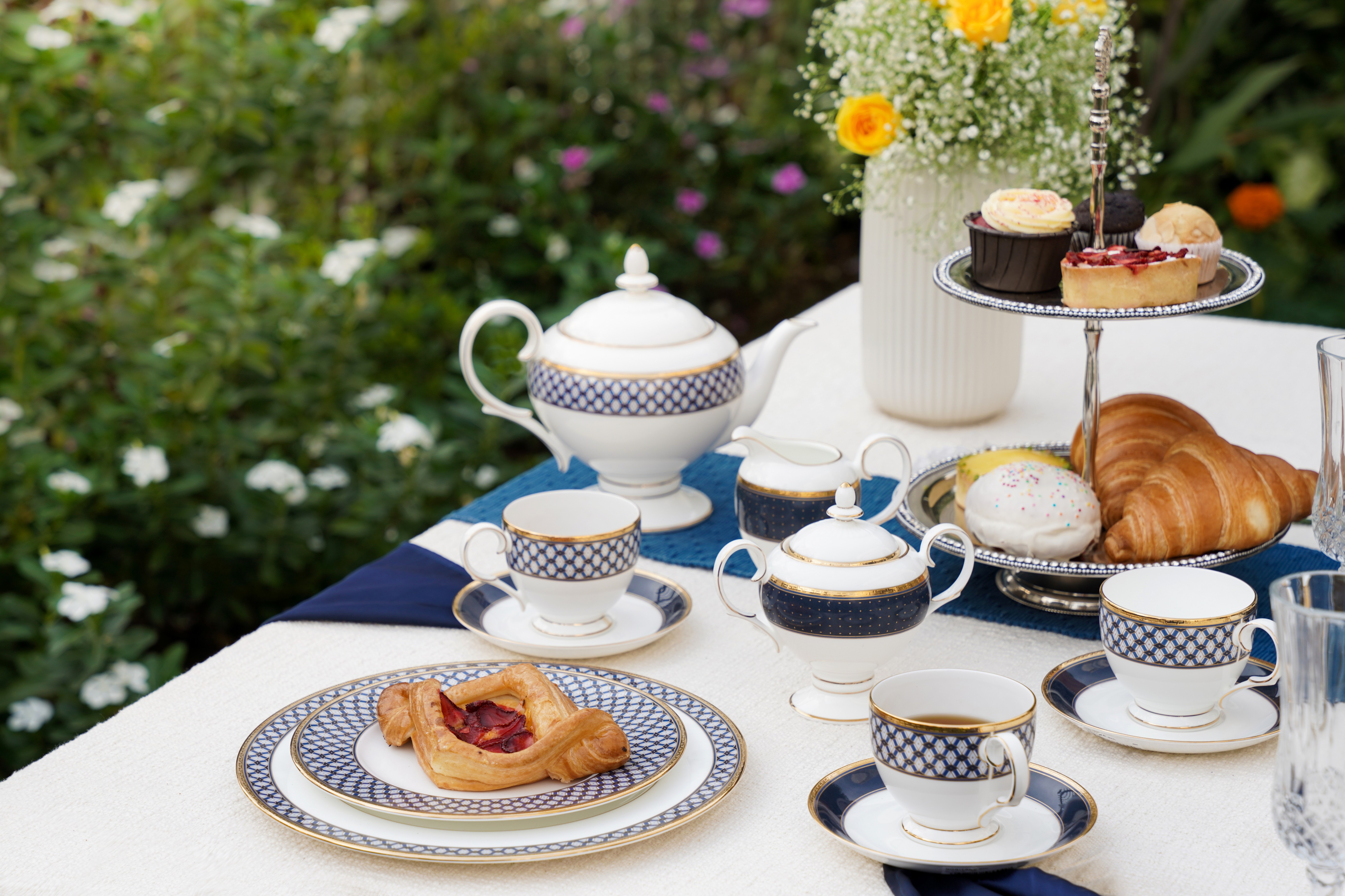 Blueshire — столово-чайный сервиз на 6 персон