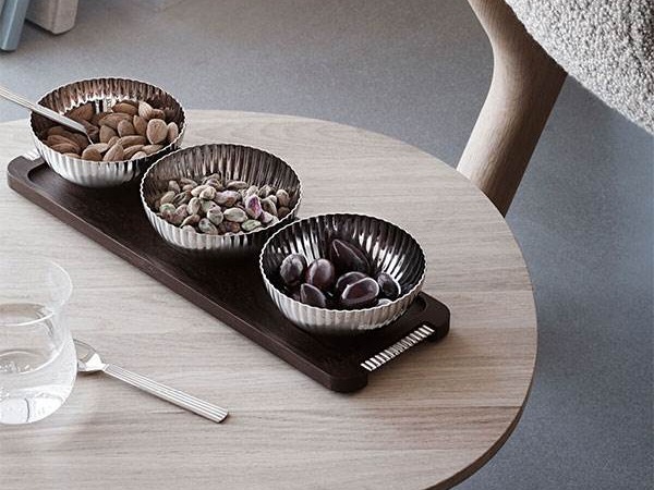 Поднос с чашами 2