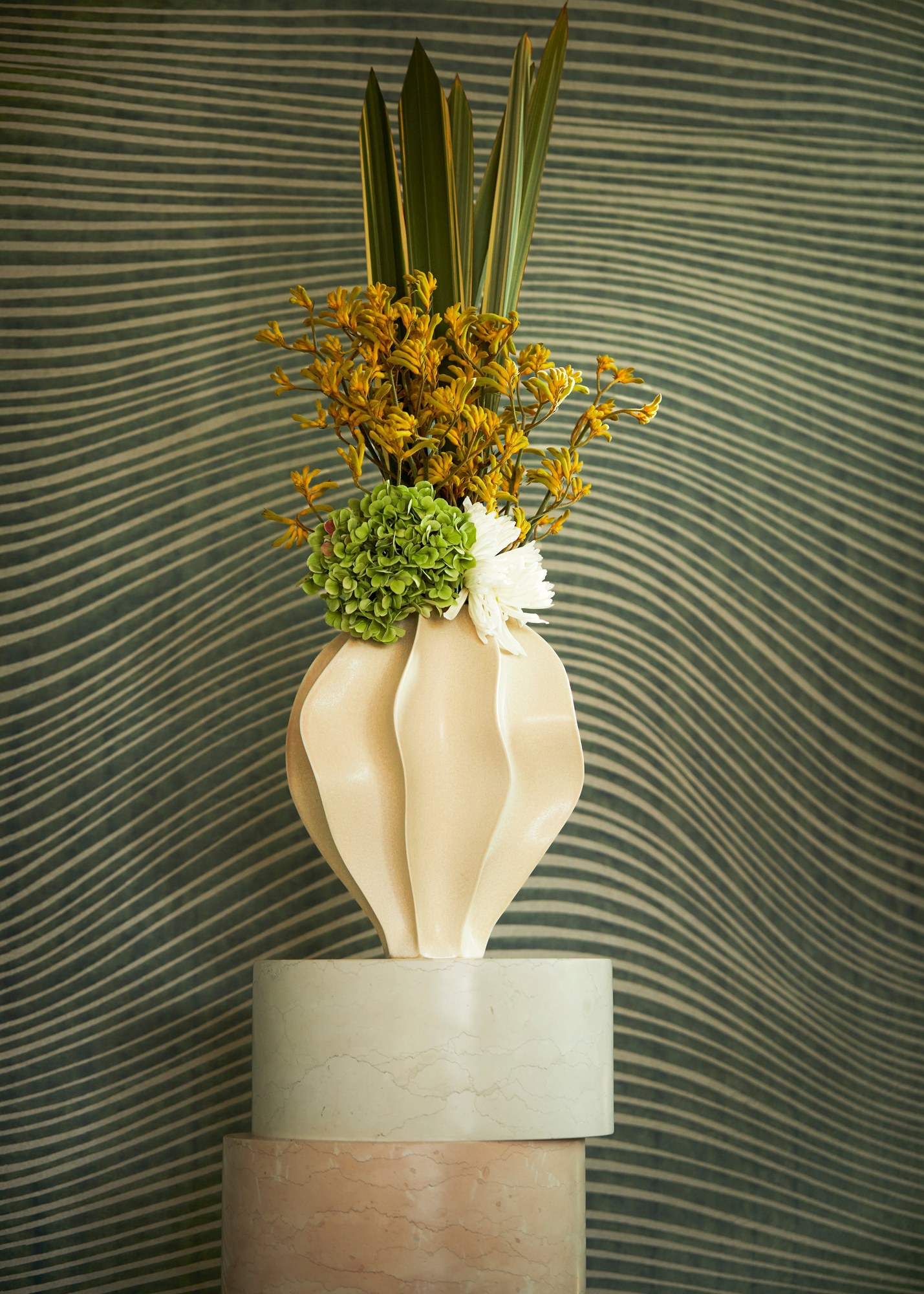 Douro — X-Large Vase, Oat 2
