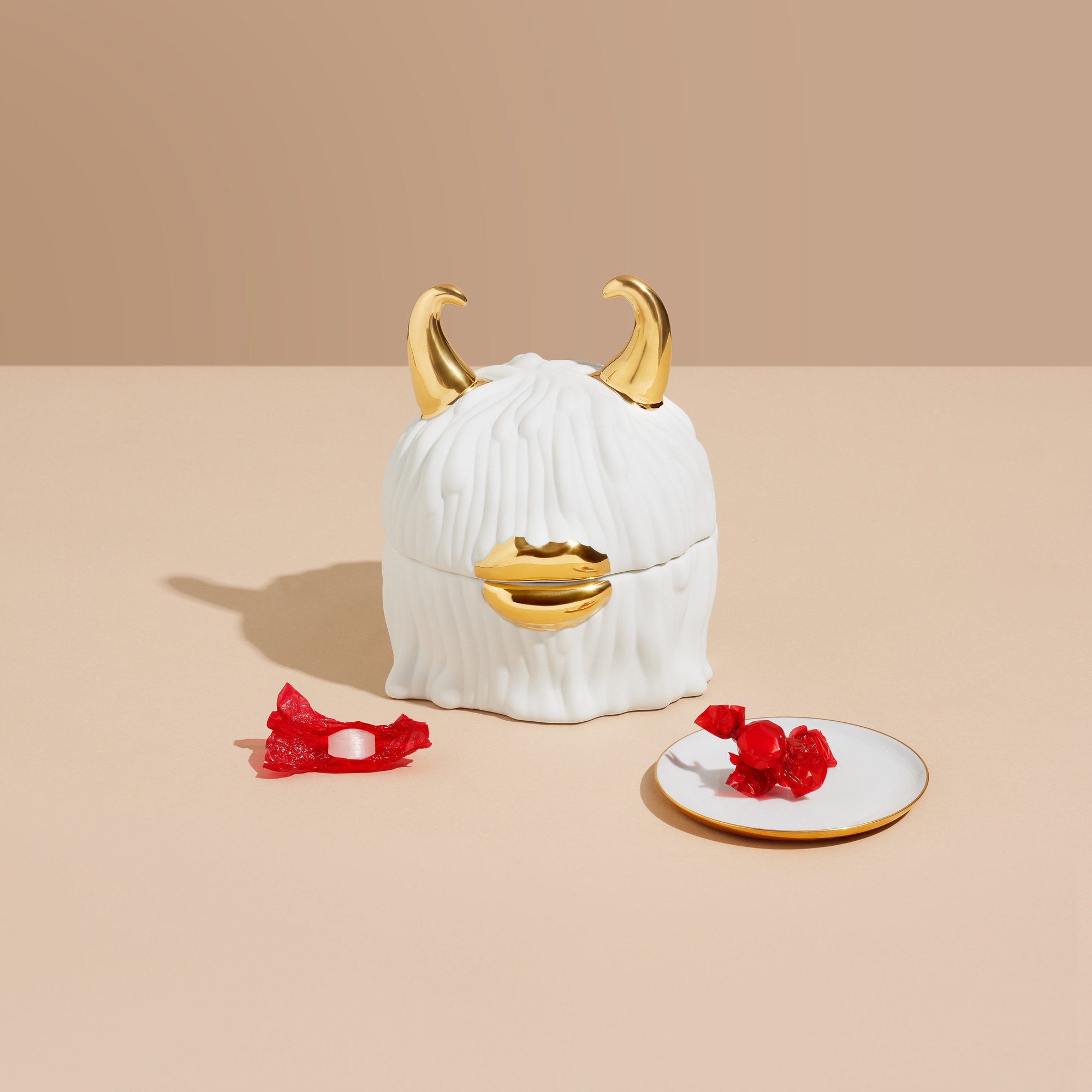 Haas Brothers — Lynda Box with 4 Plates, White 3