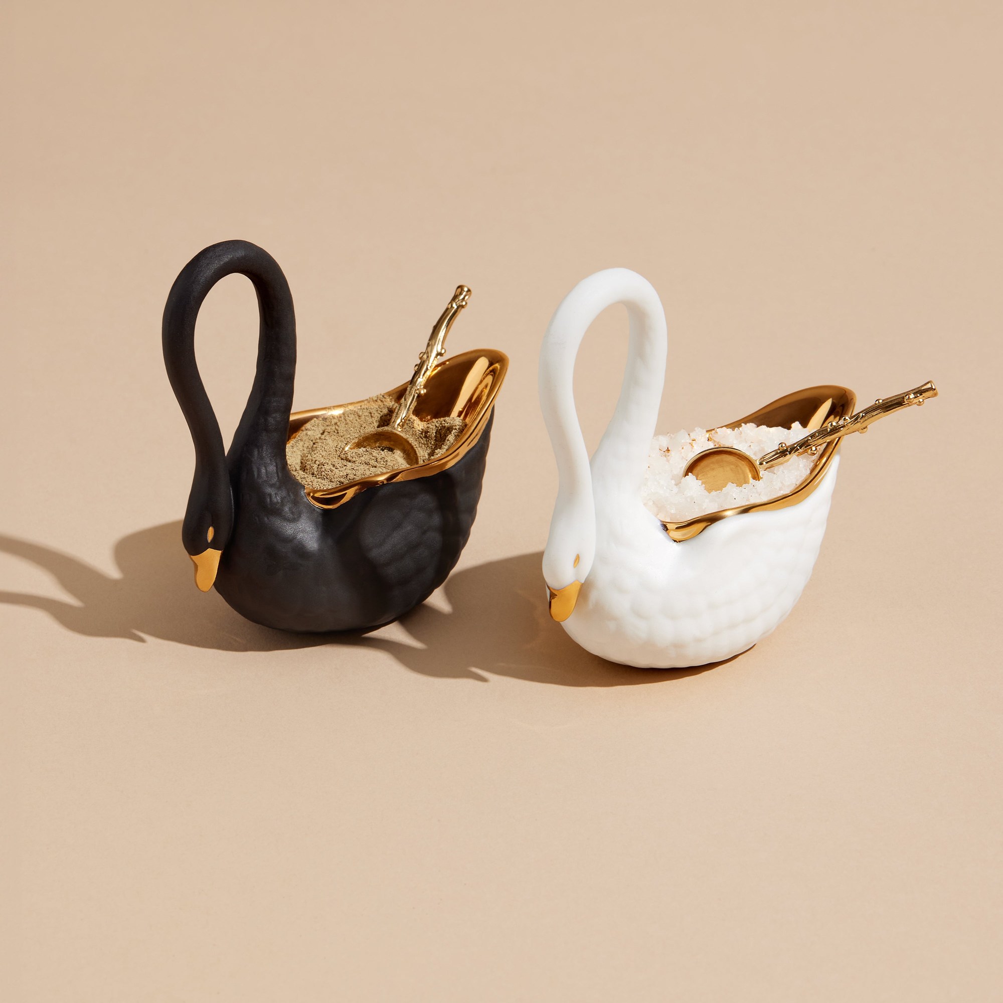 Swan — солонка, белая 3