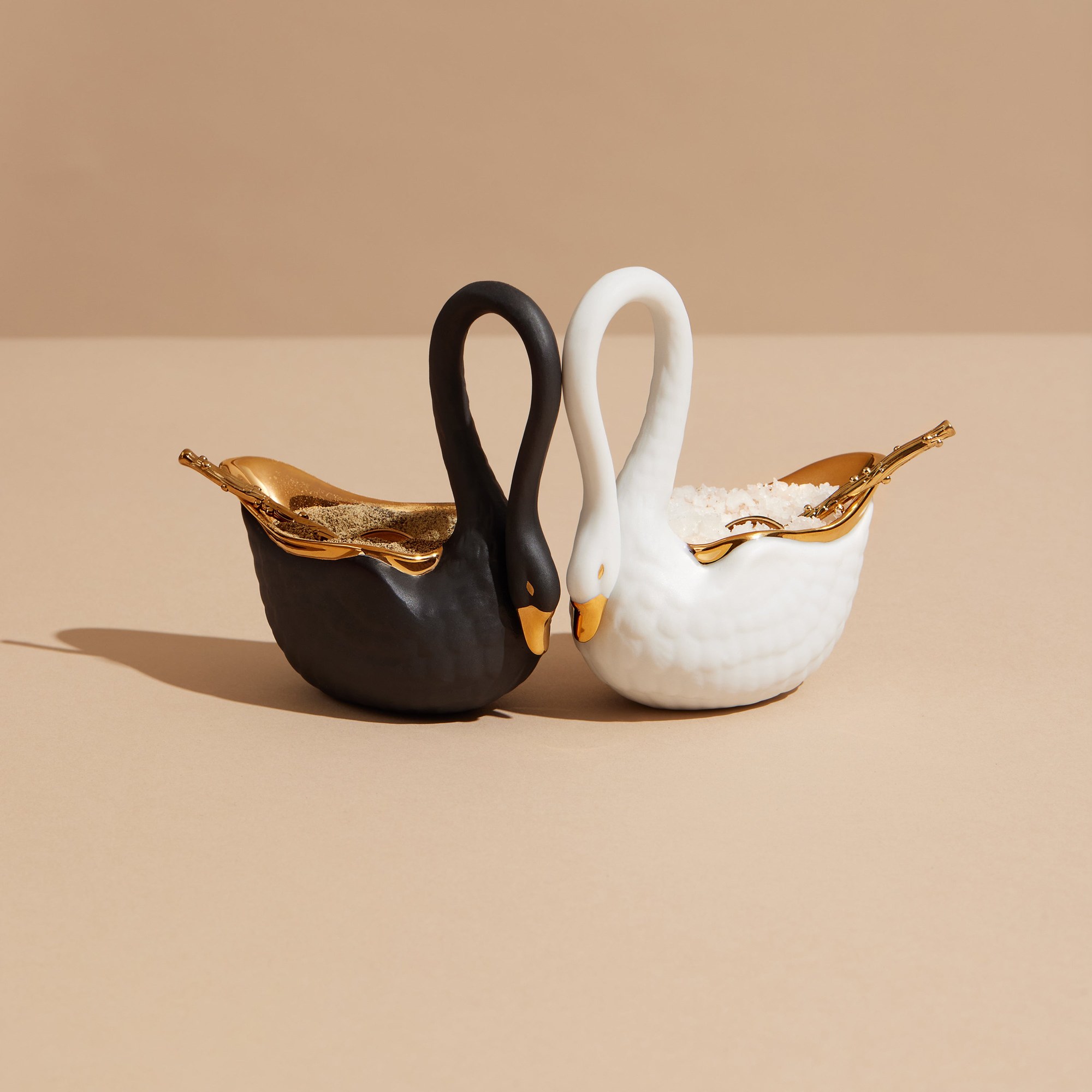 Swan — солонка, белая 4