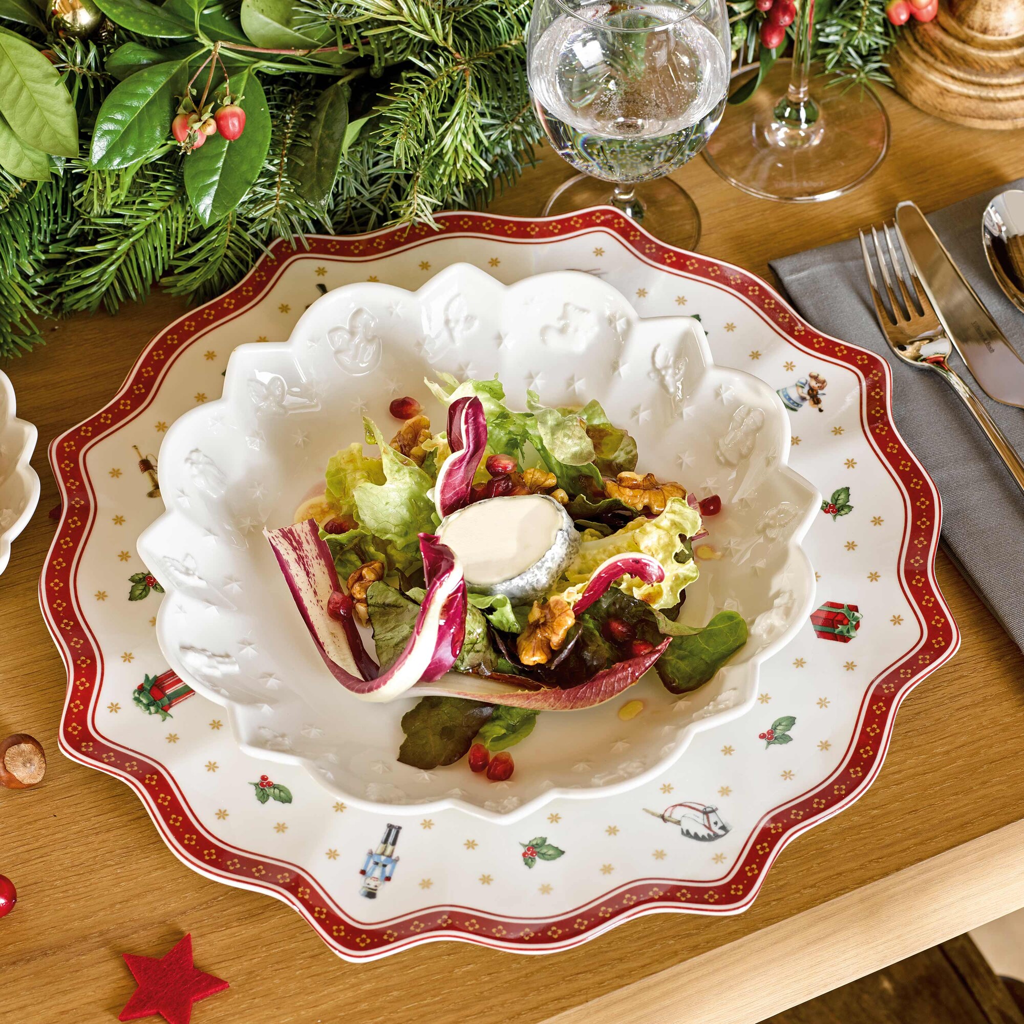 Toy's Delight — Dinner Plate 5