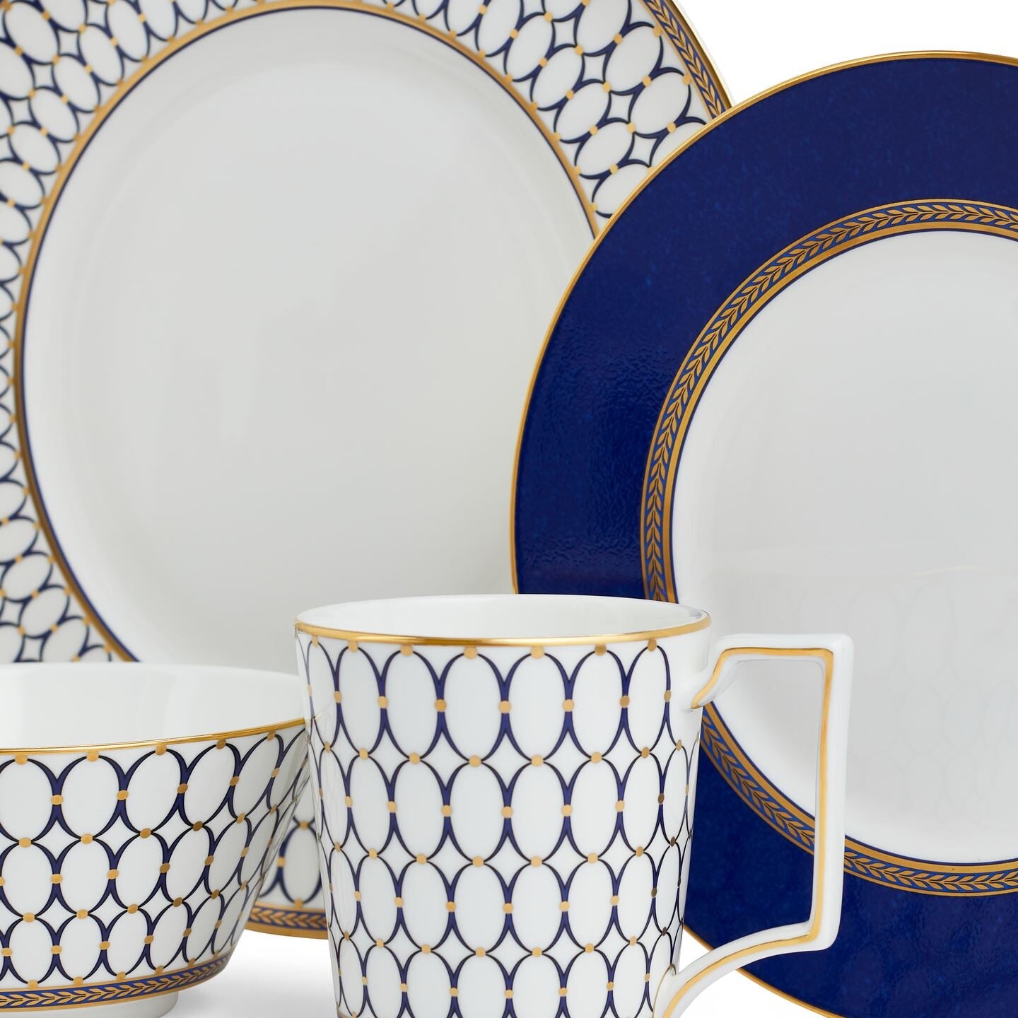 Renaissance Gold — 4-Piece Set 4