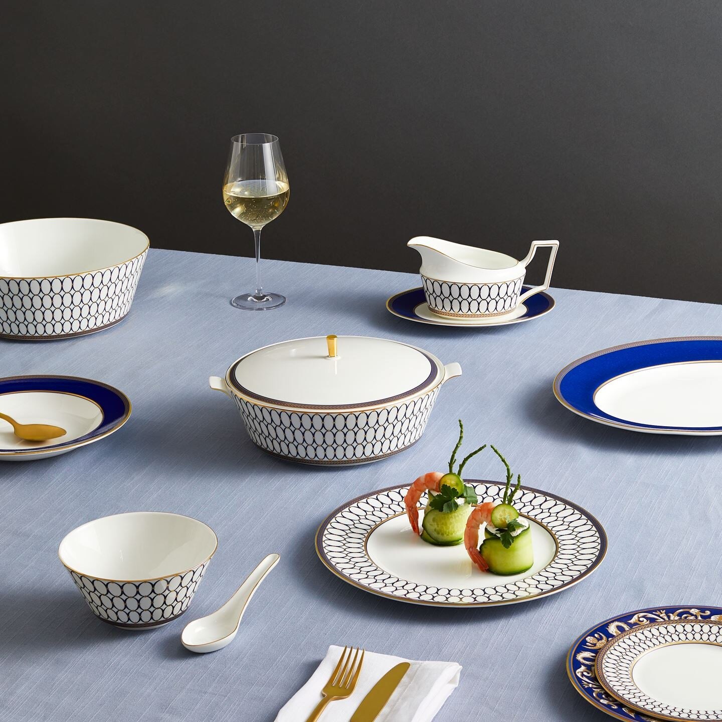 Renaissance Gold — 4-Piece Set 5